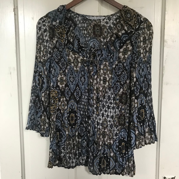 Larry Lavine Blouse, Wrinkle Free Blouse, Blue Top - Picture 3 of 7